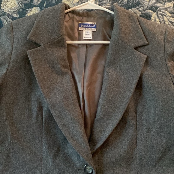 COPY - Vintage Pendleton 100% virgin wool blazer preppy academic petite size 12. - Picture 3 of 9